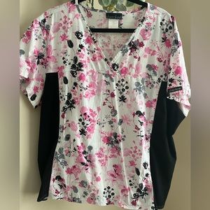 Women’s scrub top size 3x